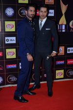 Varun Dhawan, Shahid Kapoor at Producers Guild Awards 2015 in Mumbai on 11th Jan 2015